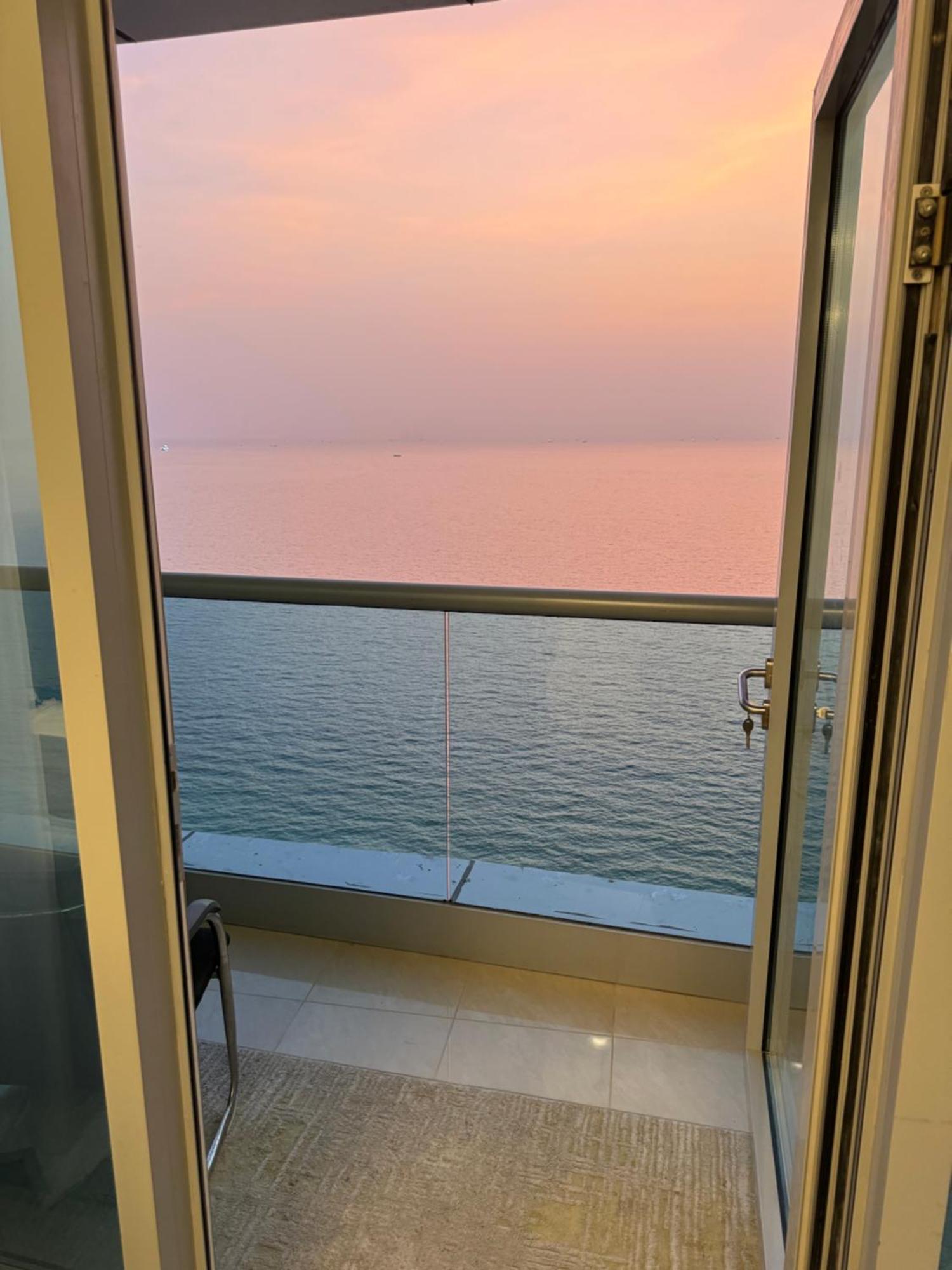 Ocean View Luxury Suites Adzsmán Kültér fotó