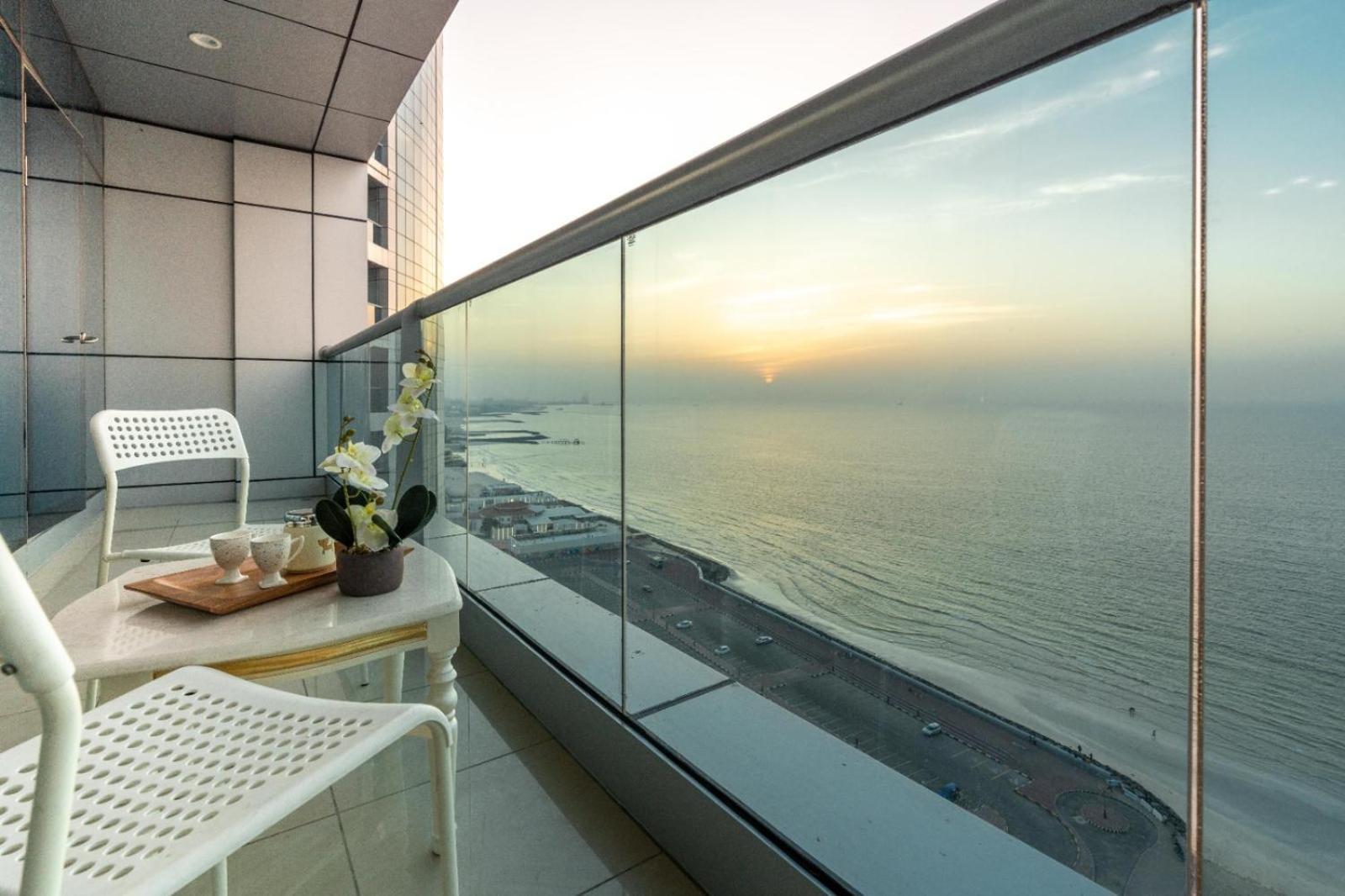 Ocean View Luxury Suites Adzsmán Kültér fotó